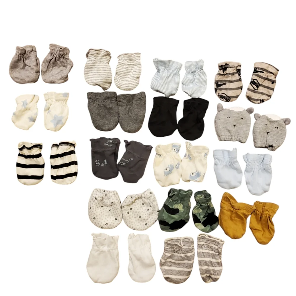17pcs baby mittens bundle